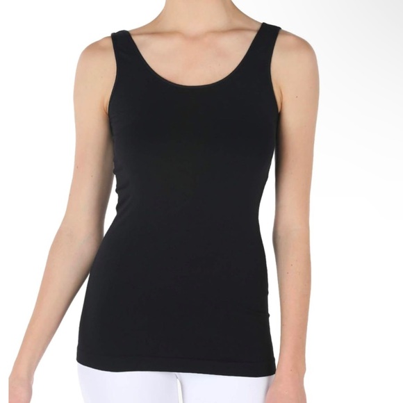 🔥 NIKIBIKI Women Seamless Premium Classic Tank Top, Made in U.S.A. - Picture 2 of 3